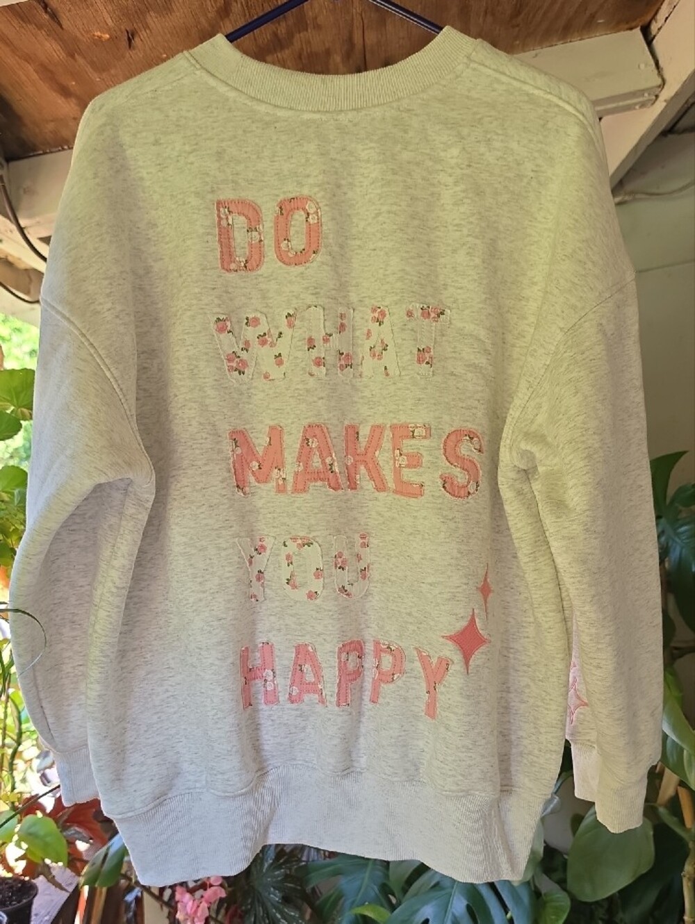 Altar'd State Light Gray Crewneck Quilted Do What Makes You Happy Sweatshirt - Picture 2 of 4